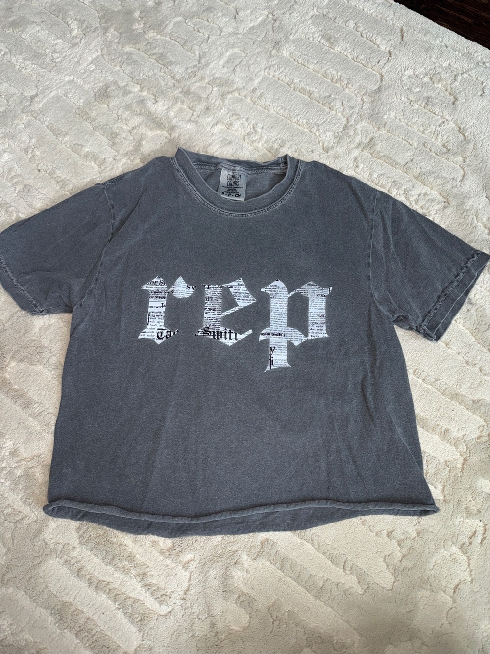 Comfort Colors Taylor swift “rep” era Charcoal cropped Crewneck Tee S
